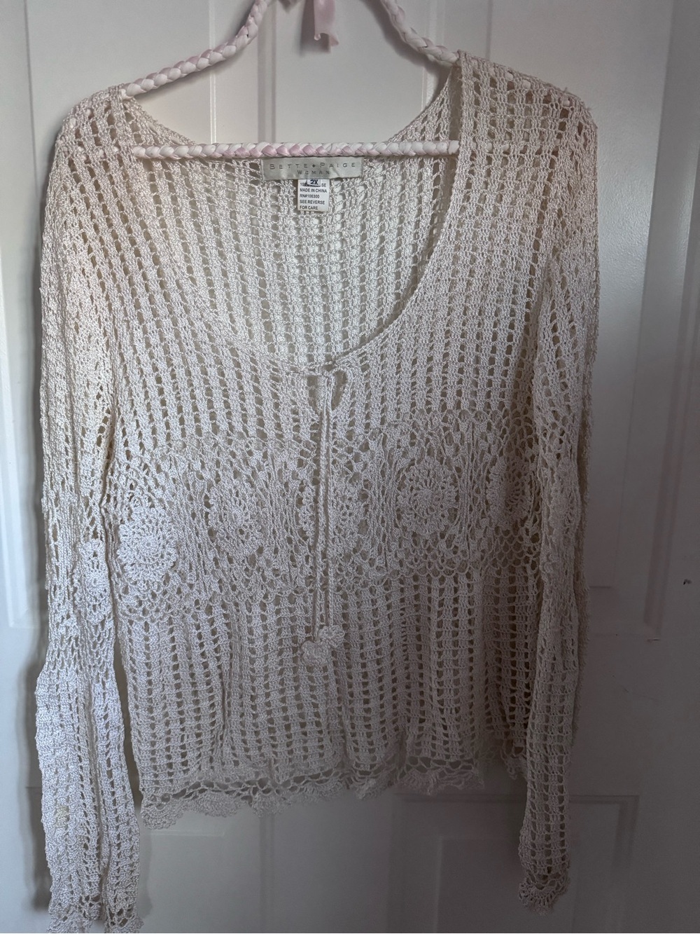 VTG-BETTE PAIGE BELL SLEEVE CROCHET TOP-SZ 2X CREAM
I1